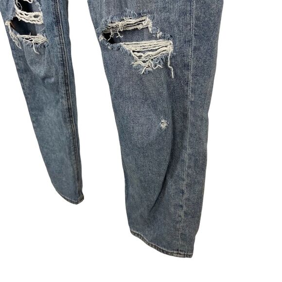 AMERICAN EAGLE MOM JEAN High Rise Waist Distressed Blue Jeans Ripped Holes sz 4 - Picture 10 of 16